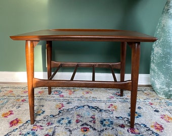 Refinished Mid-Century Modern Danish End Table with Lip by Bassett-2 Available