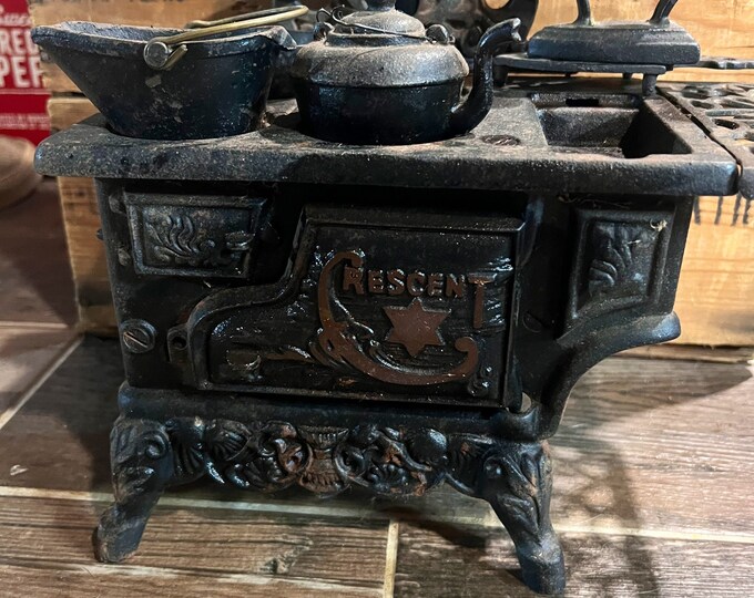 Cast Iron Miniature Vintage Cook Stove by Cresent Stove Works Etsy