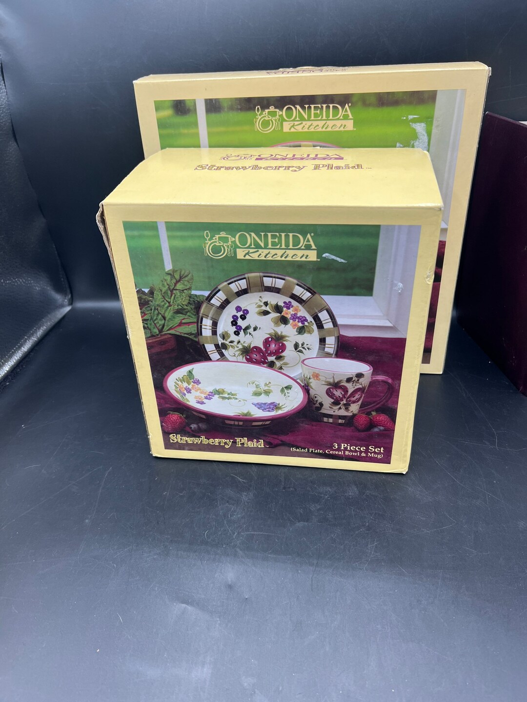 Oneida Strawberry Plaid 3 Piece Dish Set - Etsy