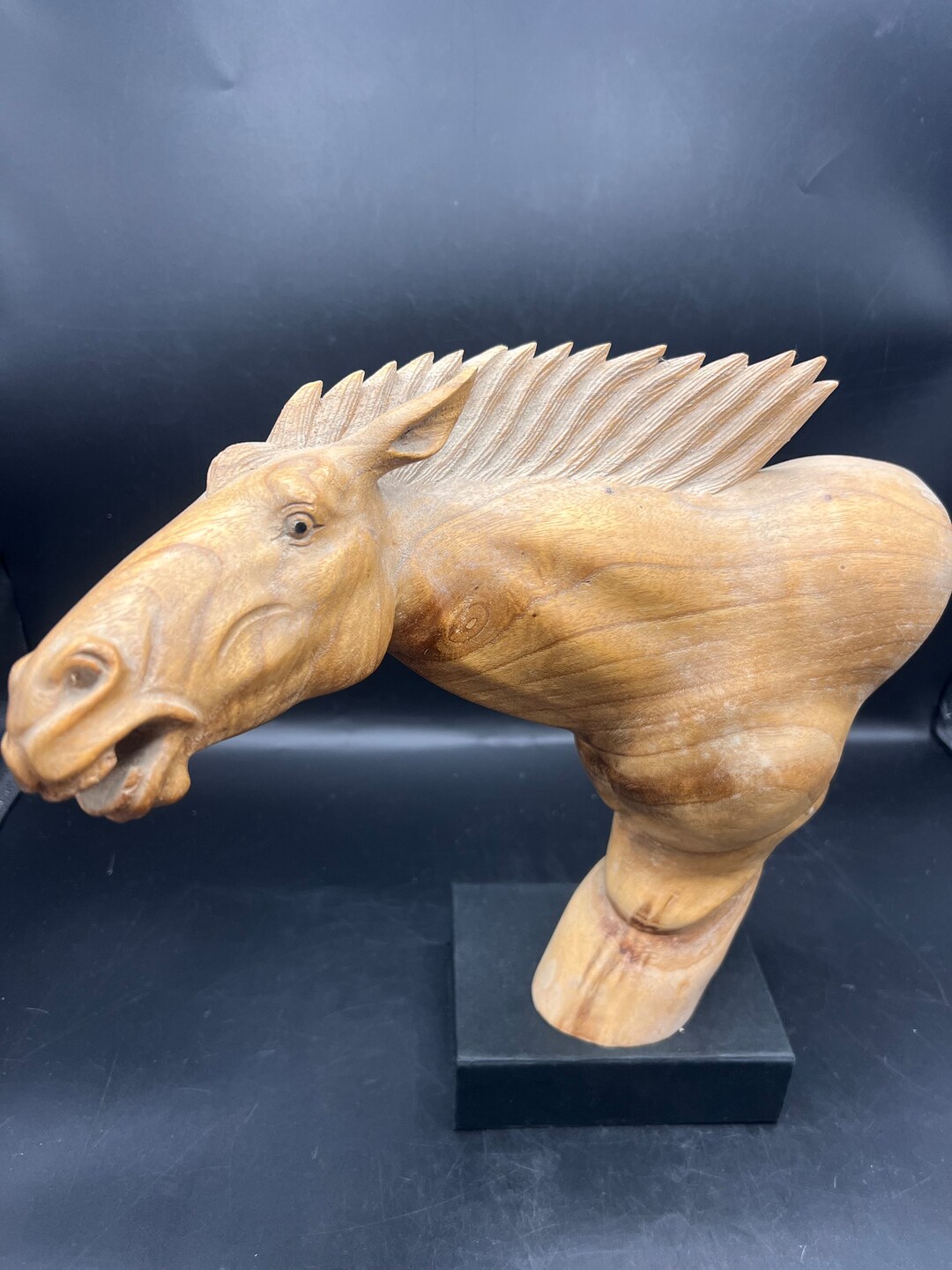Beautiful Horse Head , Wooden Horse Sculpture , Horse Statue , Horse