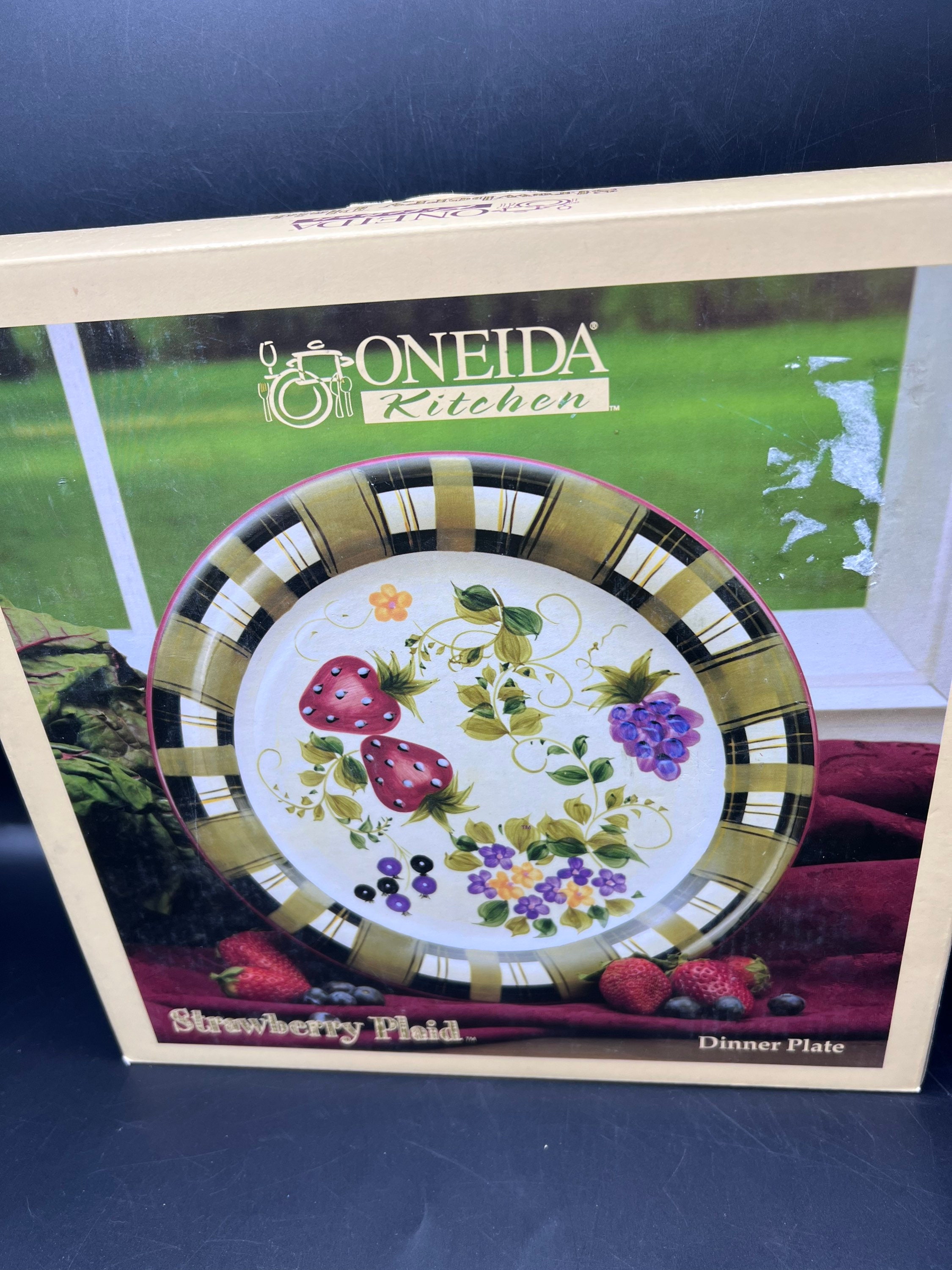 Oneida Strawberry Plaid 3 Piece Dish Set - Etsy