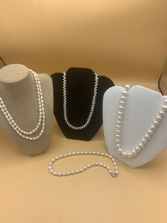 Fresh water pearls necklace