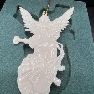 Lenox China Renaissance Male Angel Ornament with Mandolin 1997