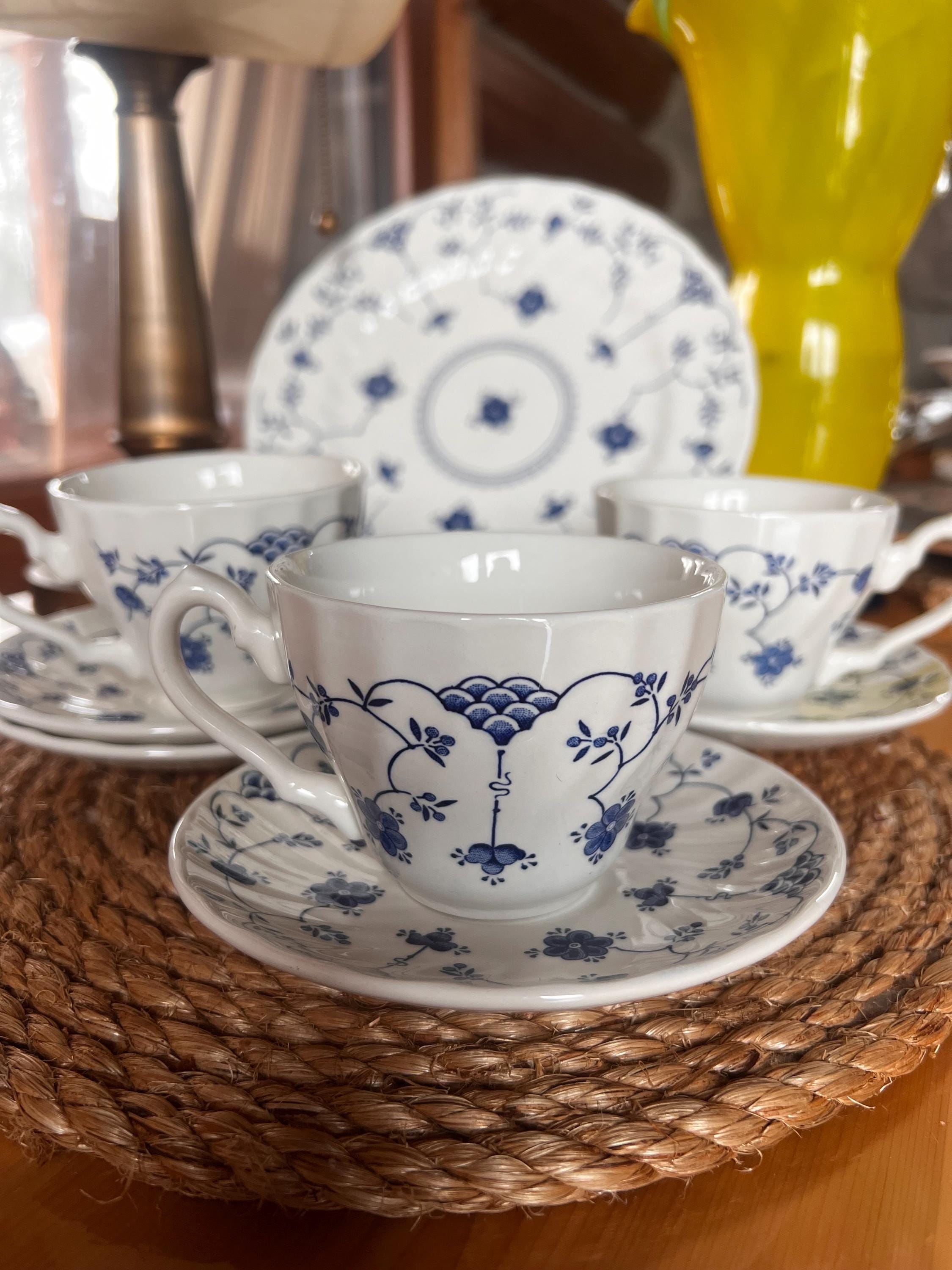 アンティークブルーフラワープレート Blue Flower Vintage Dishes - Etsy
