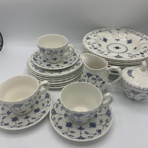 Vintage Churchill and Myott Finlandia Swirl Rim, England dishes