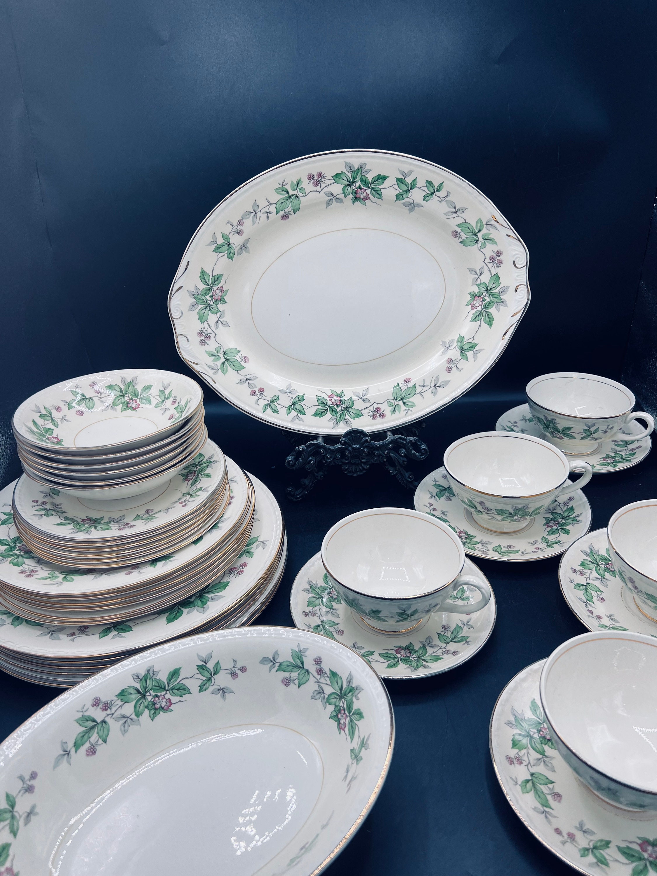 Vintage Homer Laughlin Dinnerware Set Eggshell Georgian Greenbrier