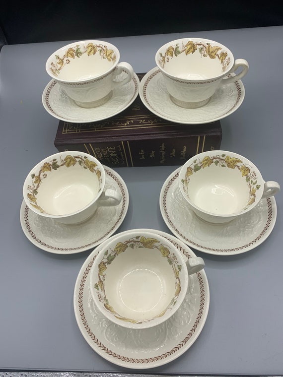 Rare Vintage Wedgwood Patrician USA Patent 74009 Vintage Tea Cups