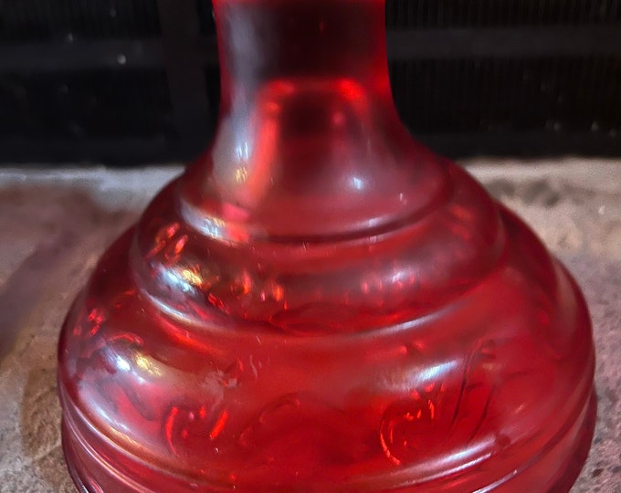 Kerosene Oil Lamp Red Base Eagle Burner Clear Chimney Globe Hgt 18 Base