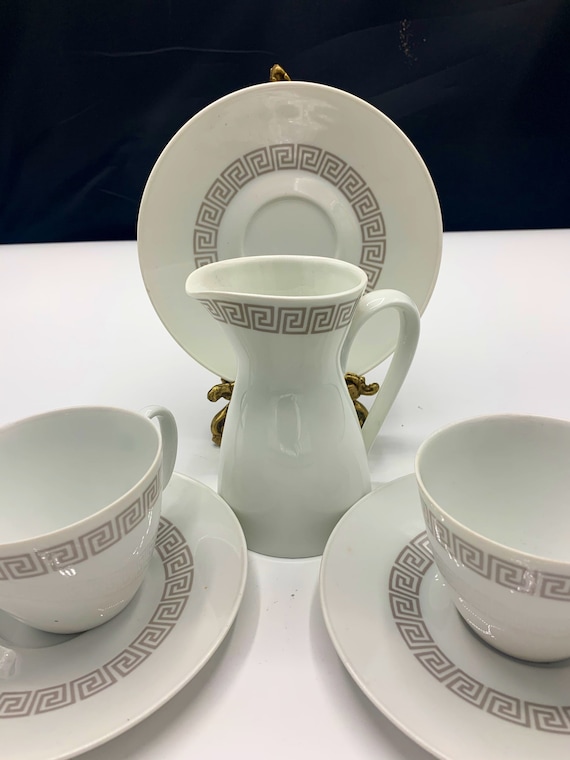 Greek key dinnerware set top