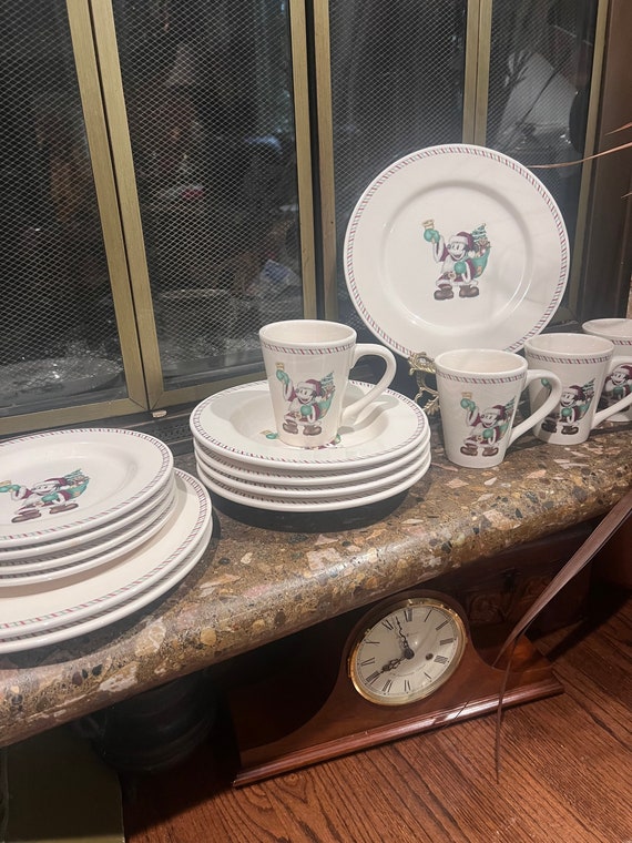 Vintage Disney Santa Mickey Mouse Christmas Dinnerware Setting for 4 Rare Disney 1980 Dinner Set Etsy Canada