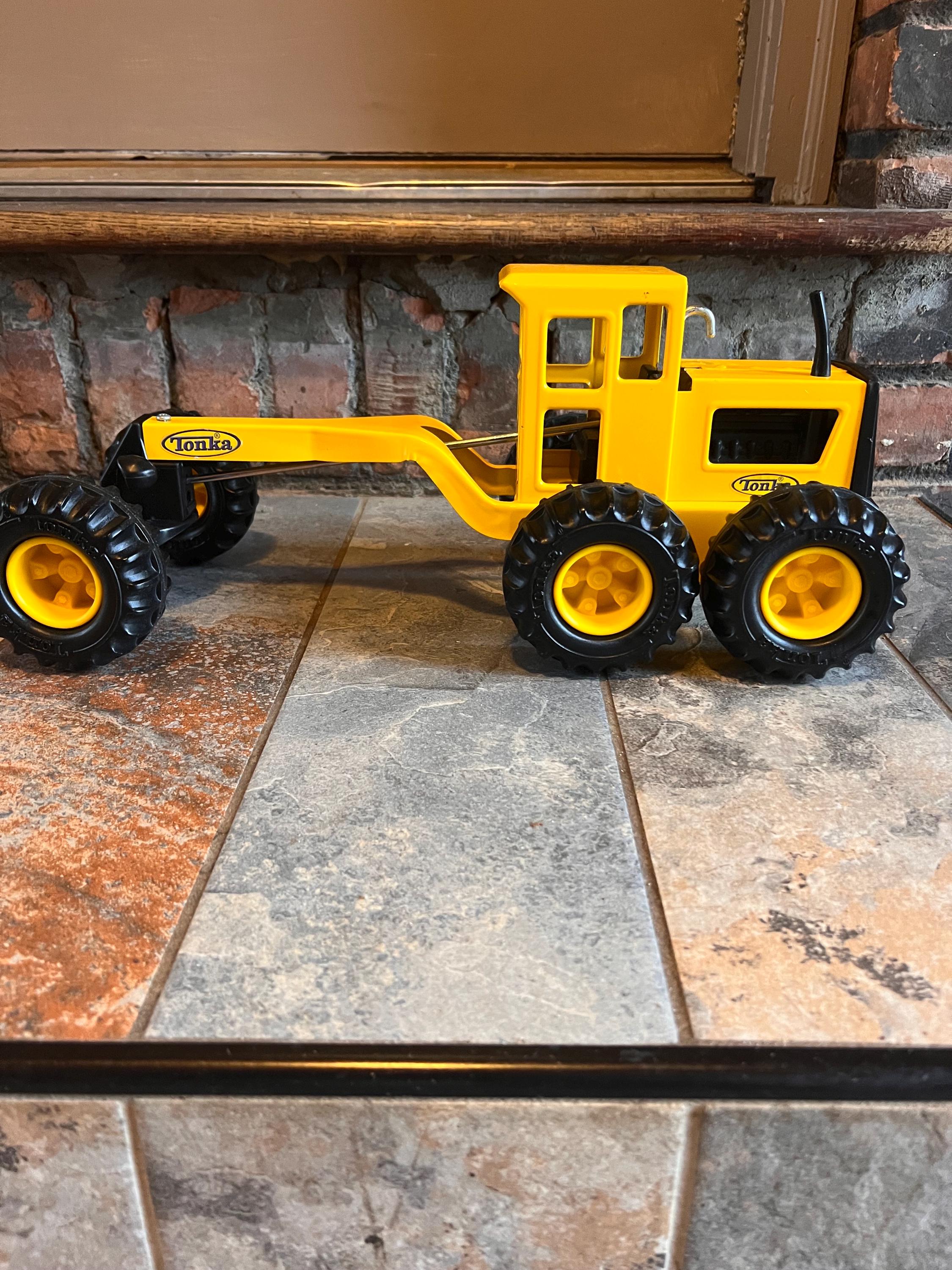 Vintage Tonka Truck Metal Road Grader Tractor Toy Plow 16180