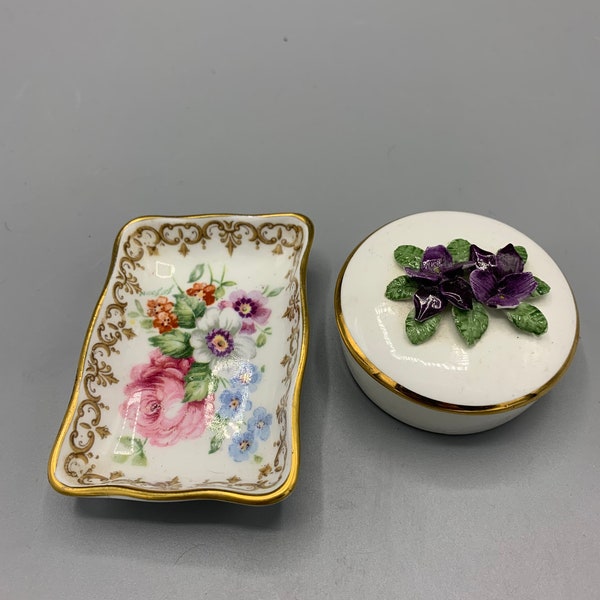 Vanity jewelry display Vintage England porcelain Staffordshire jewelry box/ trinket box and miniature display plate