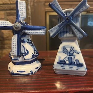 Holland Dutch Shoes Clogs Windmill bell / windmill figurine Refrigerator Magnet Blue White Ceramic 2x1.5