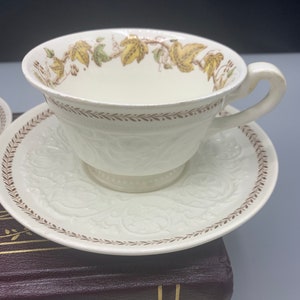 Rare vintage Wedgwood Patrician USA patent 74009 vintage tea cups and saucers, (Old, 1927-1986) by WEDGWOOD