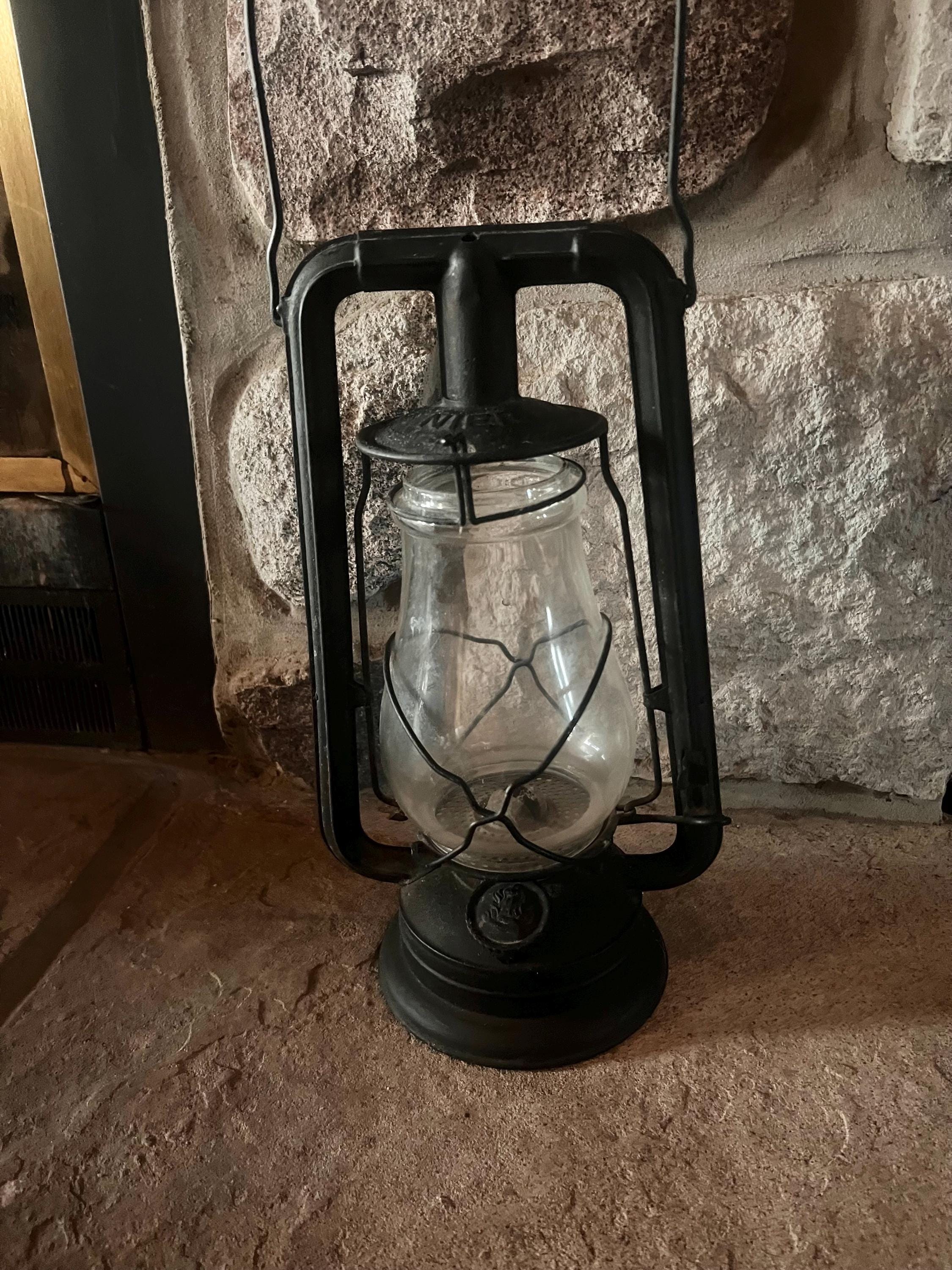 Antique Feuerhand No. 257 Kerosene Lantern With Original