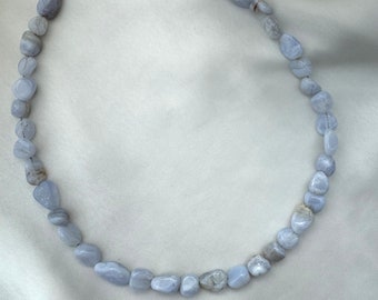 Handmade gemstone necklace made of irregular natural stone beads (agate)