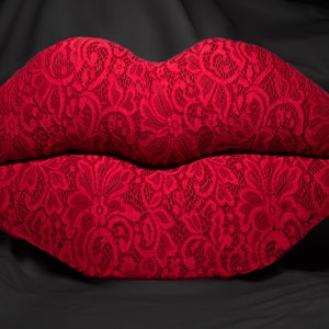 Red lace lip-shaped handmade cushion