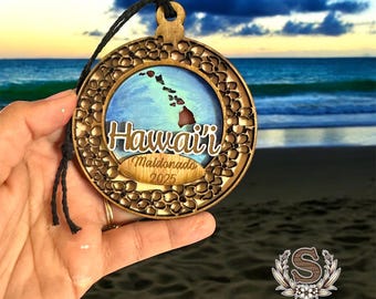Handmade Hawaii flower leí border Christmas Ornament: Laser-Cut Wood Aloha Car Charm