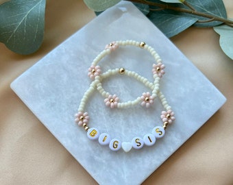 Big Sister Bracelet, Toddler Beaded Bracelet, Little big Sister Bracelet, Daisy Baby Girl Bracelet, Big Sister Gift, Baby Announcement