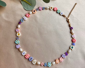 Beaded Daisy Pearl Necklace Choker