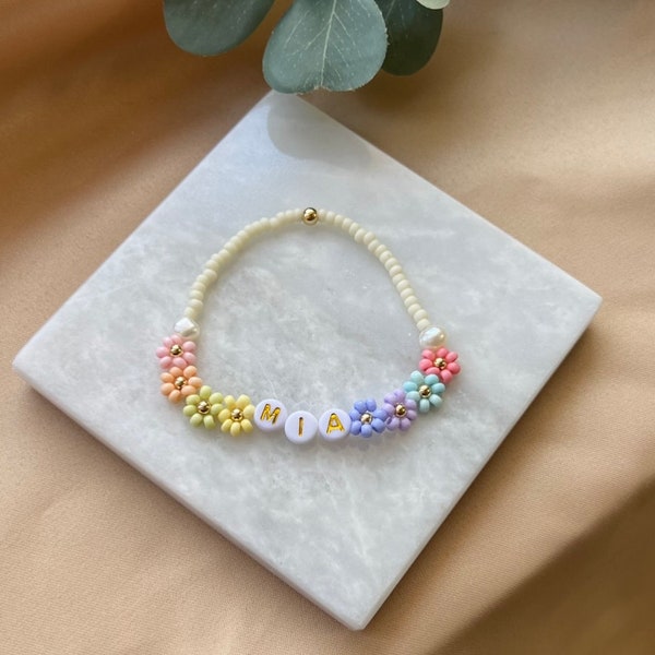 Toddler Customizable Pastel Bracelet, Daisy Baby Girl Bracelet, Big Sister Bracelet, Beaded Pastel Bracelet, Beaded Daisy Bracelet