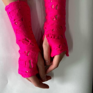 Neon Pink Knit Fingerless Gloves Distressed Arm Warmers, 80s Retro Style, Festival Rave Accessories, Cyberpunk Knitwear .fingerless glove