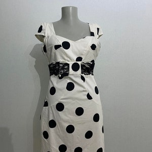 withe polka dot dress with lace at the waist. Vintage dotted midi dress, Elegant Casual Women dress. Short Sleeve Victorian style dress.