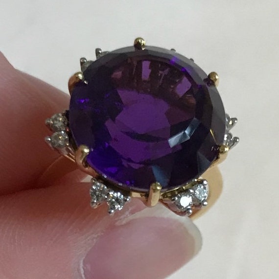 18k Gold and Platinum Diamond and Amethyst Ring - image 6