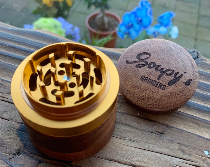 High Quality Large Wooden Herb Grinder With Kief Catcher 4 Piece Light