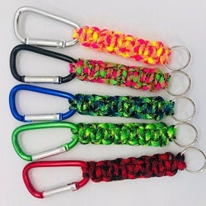 Paracord keyring with Carabiner