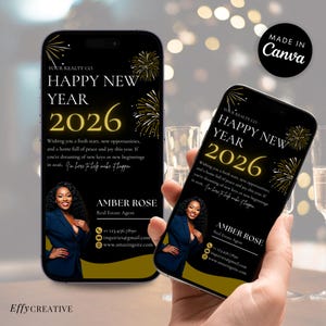 以下が含まれることがあります： 2026年の新年の挨拶を表示する2つの黒いスマートフォン。Amber Rose、不動産エージェントからのメッセージです。デザインは金色の文字と花火が特徴で、連絡先情報が下にあります。画像はCanvaで作成されました。