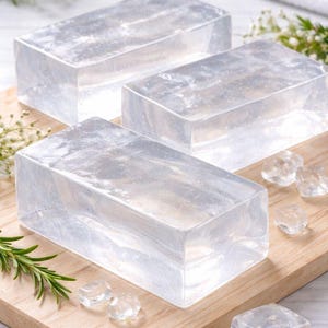 Clear / Transparent Melt and Pour Soap Base