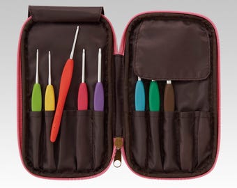Clover "Amour" Ergonomic Crochet Hook Set (JP Sizes 2.00-6.00mm) & Zippered Case | Made in Japan |
