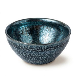 Estética Noche Estrellada: Cuenco de Matcha Tenmoku con Manchas de Aceite de la Maestra Eiko Tanaka - Azul Celestial y Esmalte Plateado - Regalo de Decoración Zen