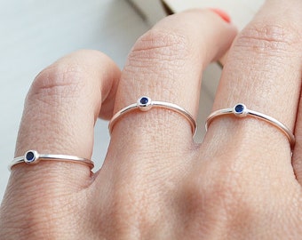 Minimalistischer Geburtsstein Ring, Edelstein Ring in Sterling Silber, zierlicher Geburtsstein Ring, Stapelring, Geschenke für Mama