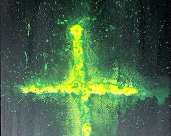 Luz fluorescente en la noche