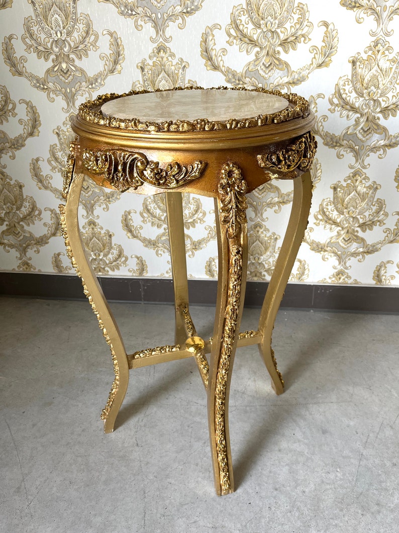 Mesa auxiliar estilo barroco francés con tapa de mármol, mesa de té y café, decoración del hogar en acabado dorado y mármol beige imagen 2