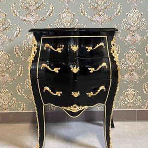 Handgemachte Schwarze Nachttische Retro Rokoko Stil Gold Griff Kommode