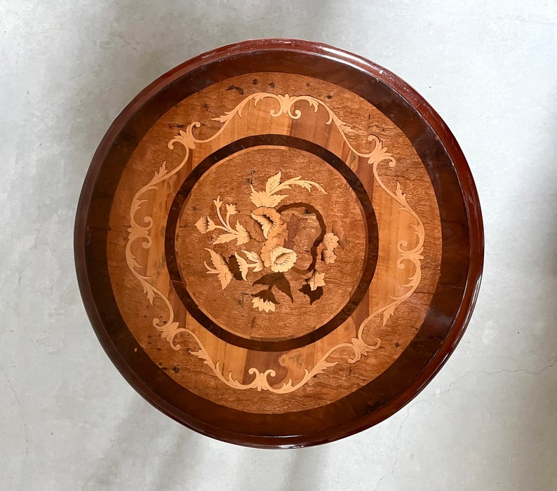Table d'appoint Table basse marron en bois de style français de style antique Table ronde de style baroque rétro pour la décoration intérieure image 7