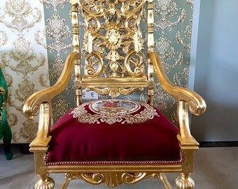 Armchair Antique Style Red Chair Royal Baroque Style Huge Chair in Gold Finish Flower Shape Backrest Armchair Home Decor in Bordeaux Color