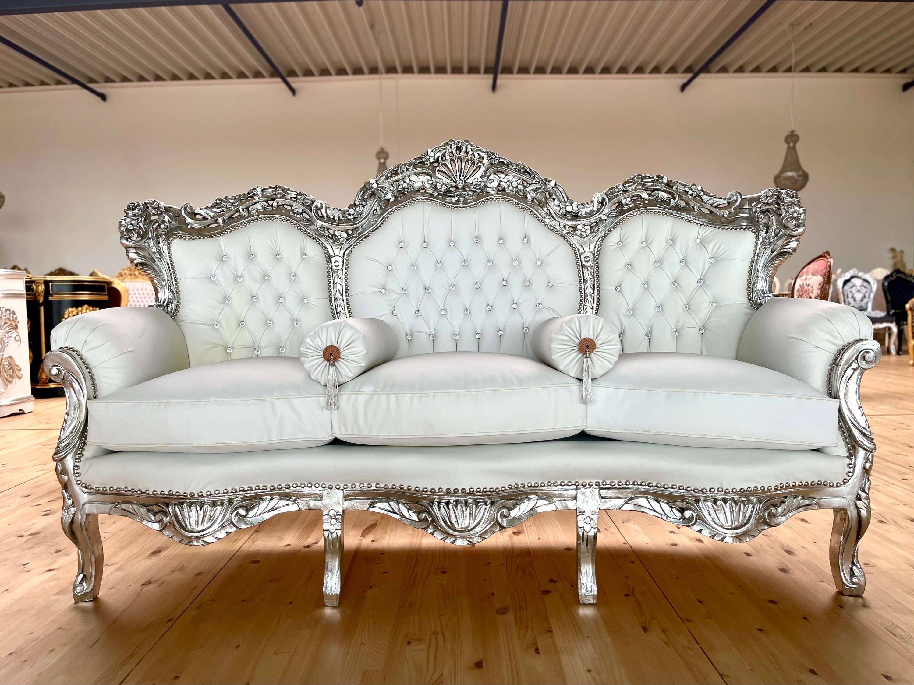 Sofa Set French Louis Style in White Color Settee Baroque Sofa Set French Louis Style in White Color Settee Baroque