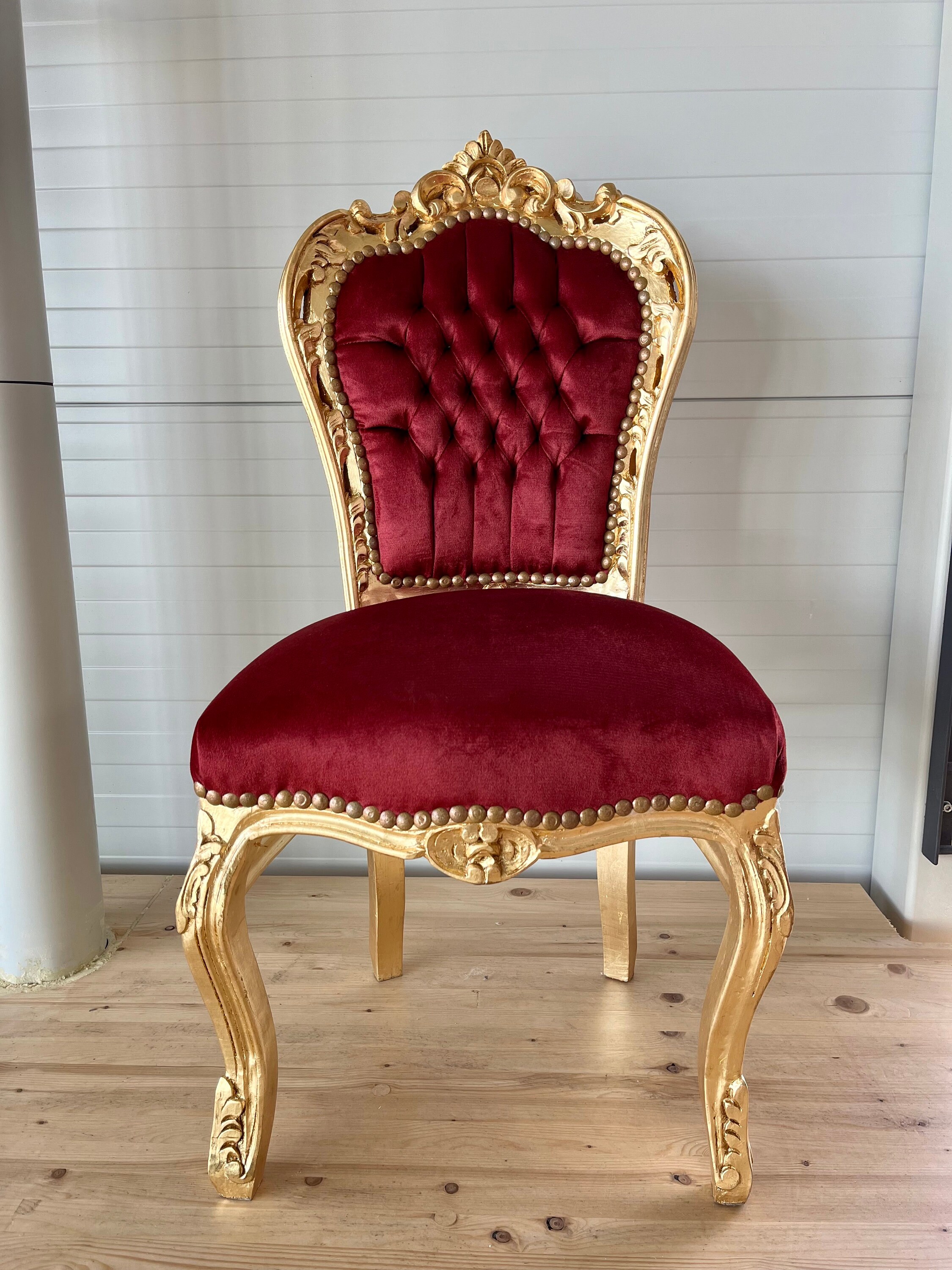 Velvet louis sale chair