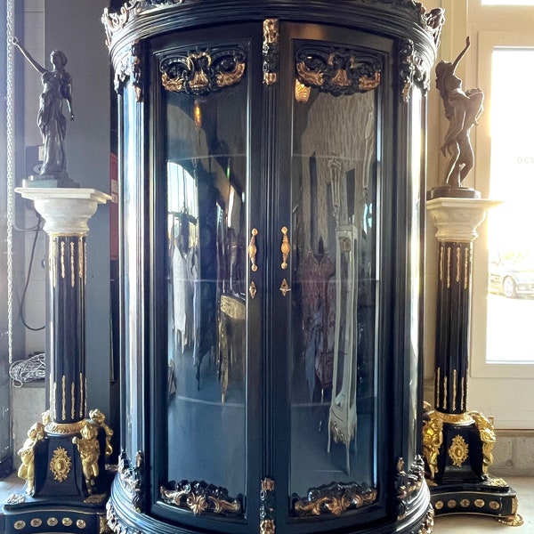 Showcase Cabinet Black Baroque Style Display Cabinet Glass & Wood French Louis Display Cabinet Decor in Black Antique Style Showcase Cabinet