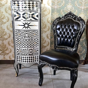 Franse Louis XV barokstoel zwarte antieke stijl accentstoel in kunstleer zwart frame handgemaakte zwarte eetkamerstoel voor eetkamerinrichting