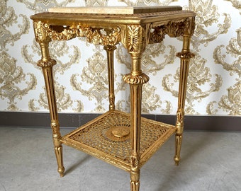 Table d'appoint avec plateau en marbre, table carrée de style baroque rétro, finition dorée, petite table d'appoint française pour la décoration intérieure