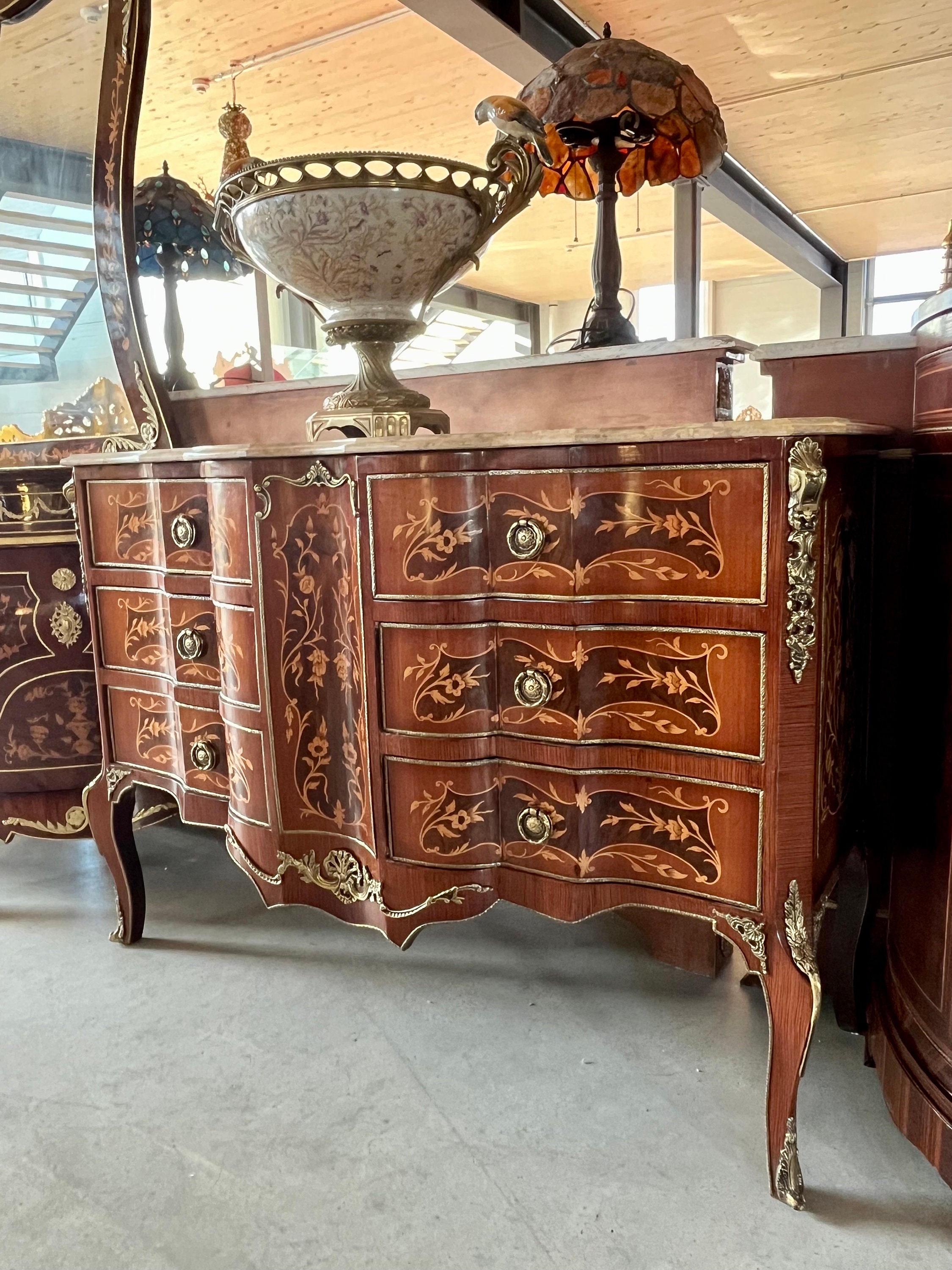 Bombe Chest of Drawers for sale at Pamono