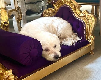 Small Pet Sofa French Louis Style Dog Bed in Gold Finish Cute Baroque Rococo Style Cat Bed in Hot Pink Velvet & Purple Velvet for Happy Pet
