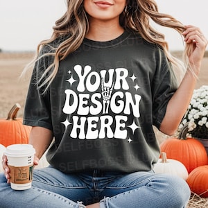 Comfort Colors C1717 Pepper Shirt - Höstmockup - Pumpafältmockup - Modellmockup-t-shirt - Halloweenmockup - Höstmockup-mockup