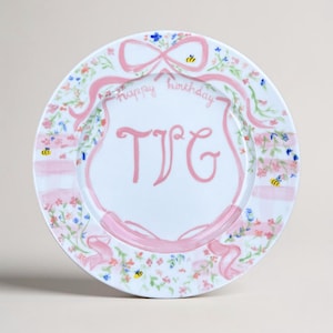 Monogrammed Birthday Plate for Girls – Floral Bee Design with Pink Bow – Personalized Hand Painted Ceramic Gift for Baby or Toddler | P028