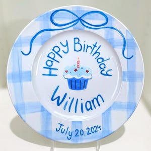 Personalized Birthday Plate for Boys – Blue Gingham Fabric with Cupcakes & Bow – Custom Hand Painted Ceramic Gift with Name and Date | P038
